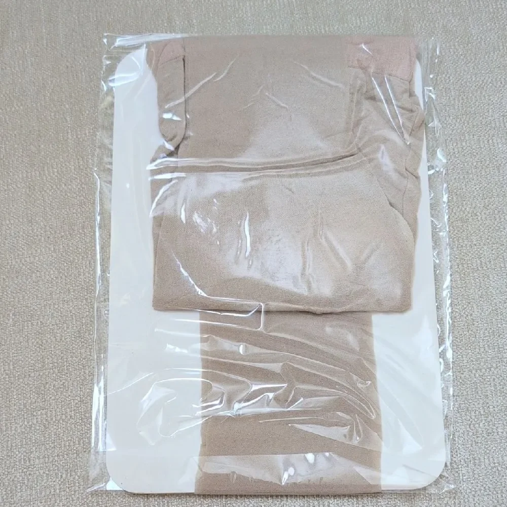 Talbots Silky Sheer Control Top Sandalfoot Pantyhose in Seashell Size C Vintage